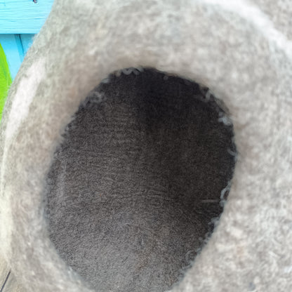 Purr-fect Cat Caves Made From Sheep Wool Hangable